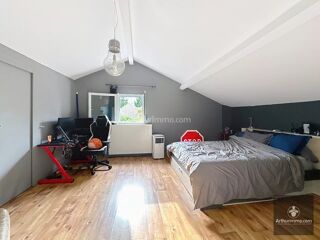  Maison � vendre 10 pi�ces 303 m�