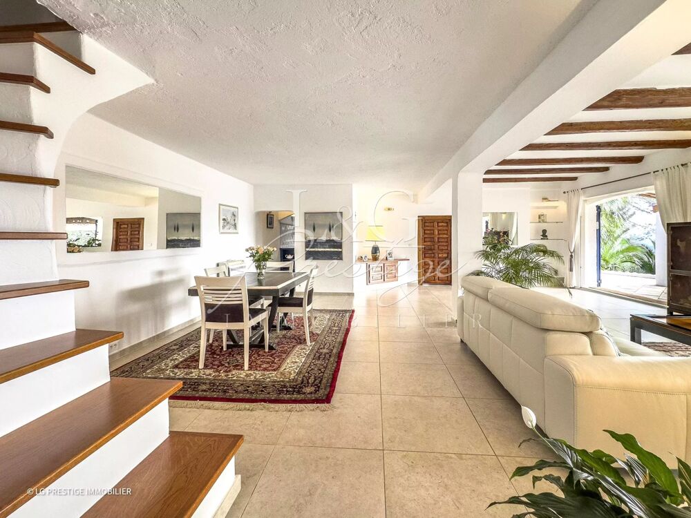 Vente Maison À Vendre Maison Montauroux avec Piscine, 6 Pièces, 185m² Montauroux