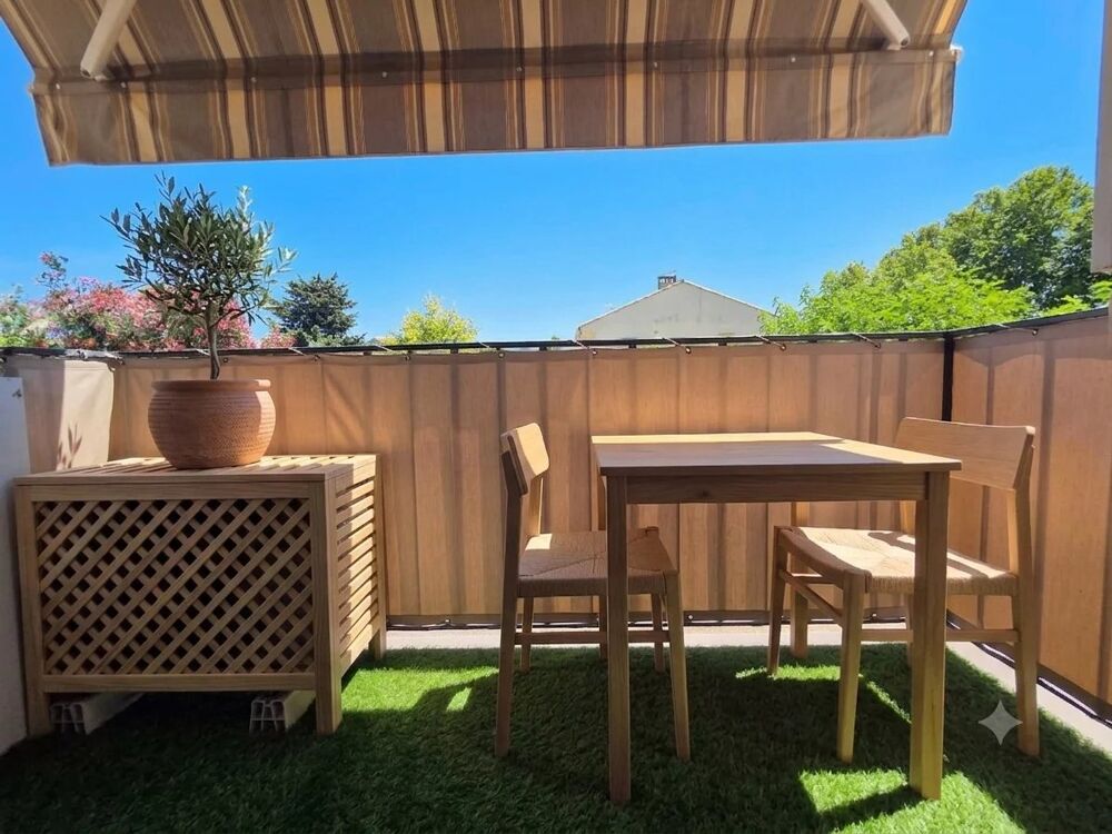Vente Appartement Appartement - 2 chambres -  balcon et parking. Fréjus
