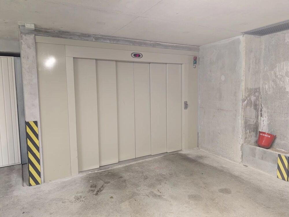 Vente Parking/Garage Croix-Rousse garage fermé 12 m² Lyon 4