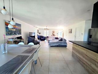  Villa à vendre 8 pièces 200 m²