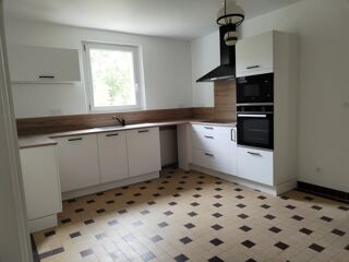  Maison à louer 6 pièces 133 m²