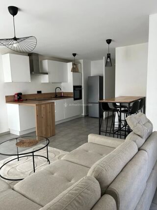  Appartement à louer 4 pièces 71 m²