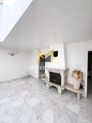  Immeuble à vendre 10 pièces 185 m²