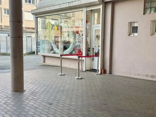  Immeuble à vendre 2 pièces 77 m²