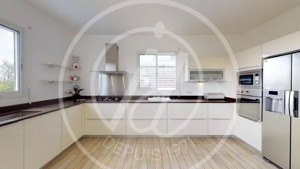 Location Maison A LOUER 2200 euros - VILLA T5 MEUBLEE - SAINT FRANCOIS Saint-françois