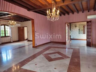  Villa  vendre 8 pices 280 m