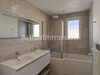  Maison à louer 6 pièces 119 m²