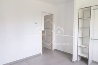  Appartement à louer 3 pièces 80 m²