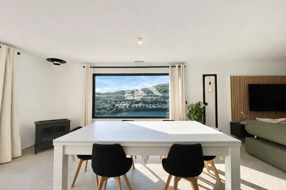 Villa avec vue dégagée - 7 chambres, piscine, garage