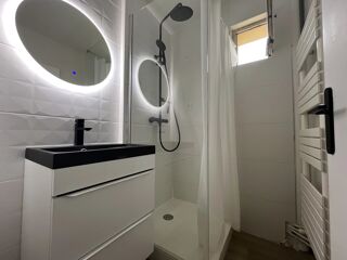  Appartement à louer 3 pièces 64 m²