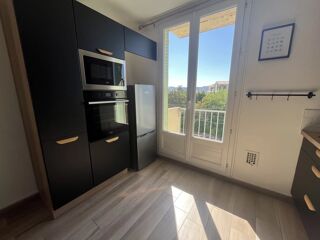 Appartement à louer 3 pièces 64 m²
