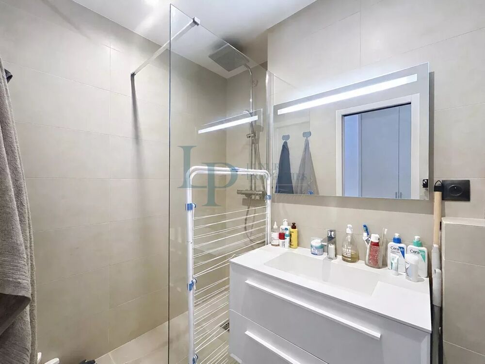 Location Appartement Studio de 26.74 m2 - Paris 8ème - rue d'Artois Paris 8