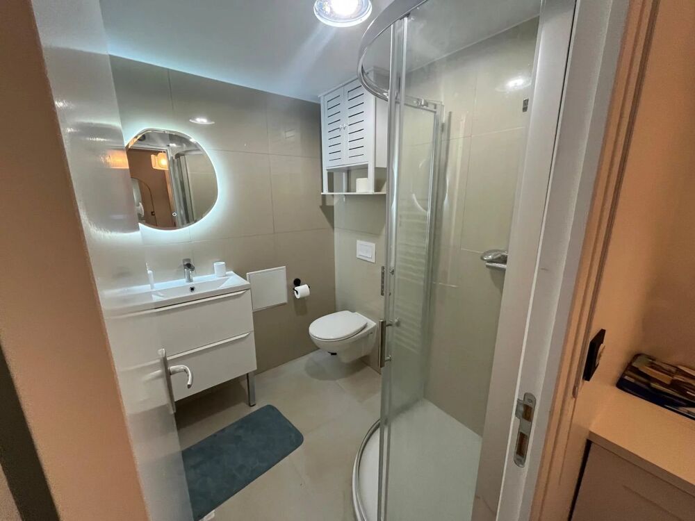 CHAMBRE MEUBLEE - CENTRE VILLE