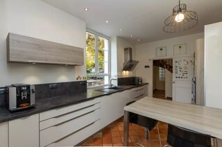  Maison � vendre 10 pi�ces 241 m�