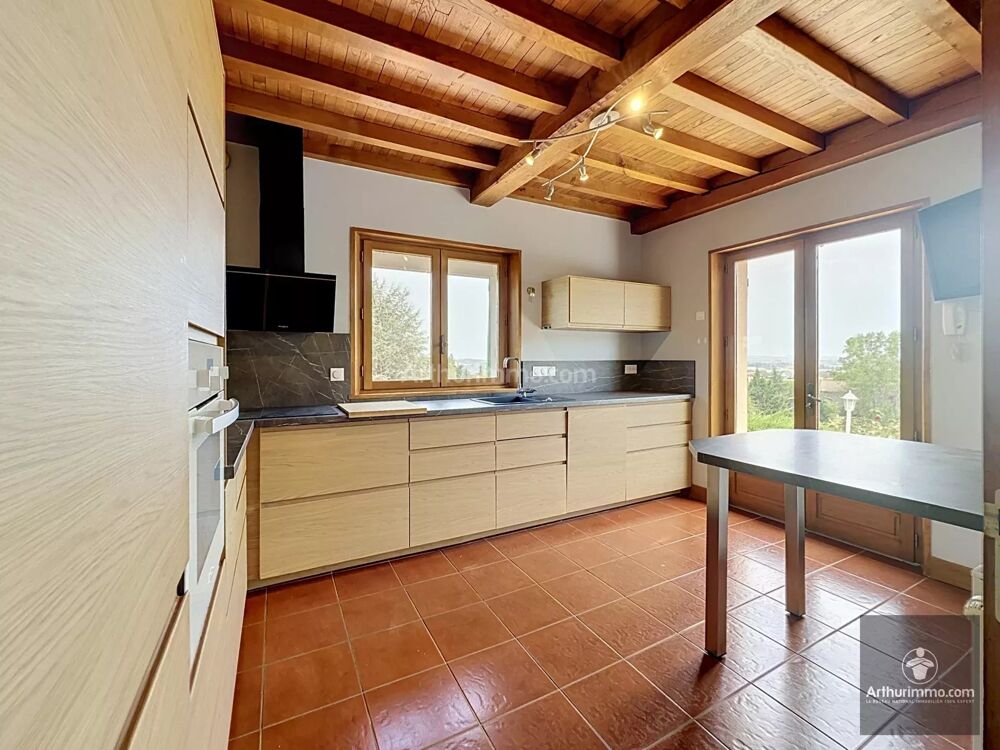 VILLEMONTAIS - Maison d'environ 120 m2 sur son terrain avec vue