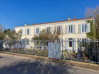  Maison  vendre 8 pices 240 m