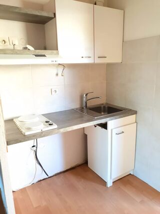  Appartement à louer 2 pièces 28 m²