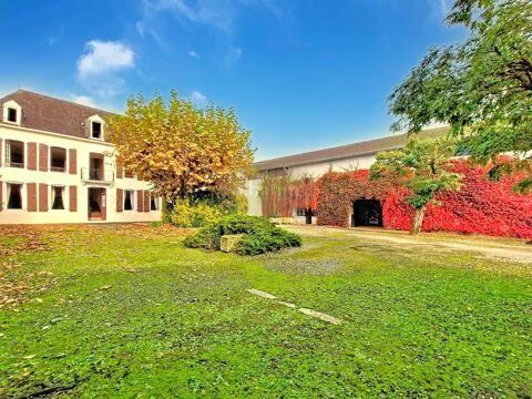   Maison 282m�, piscine, atelier 470m� Maison - 10 pi�ce(s) - 282 m�