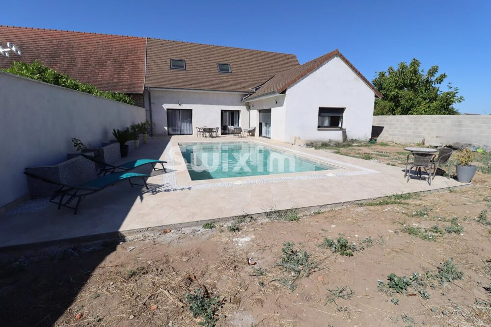 Maison contemporaine de 205 m² avec piscine à Épervans