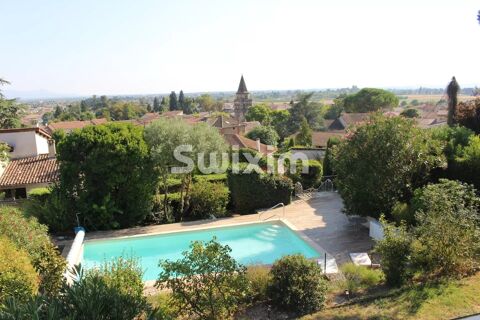   MAISON 6 PIECES -  PISCINE ET DEPENDANCES Maison - 6 pi�ce(s) - 211 m�