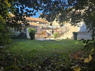  Immeuble à vendre 15 + pièces 750 m²