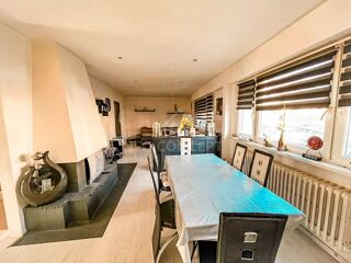 Maison à louer 6 pièces 197 m²