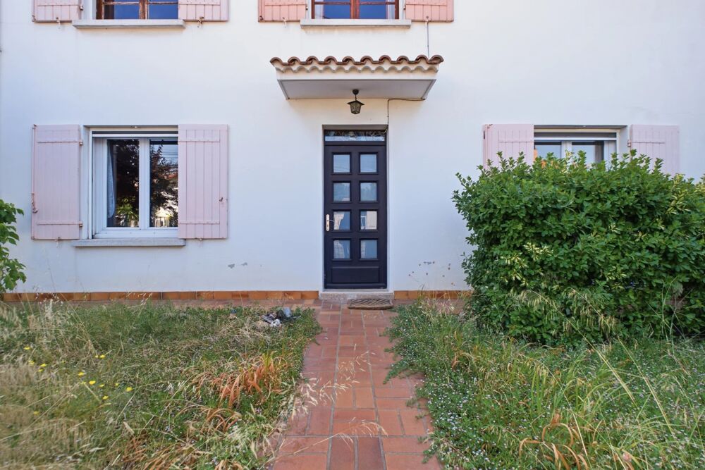 Vente Maison Ensemble immobilier avec jardin et garages centre Ville Exclusiv Arles