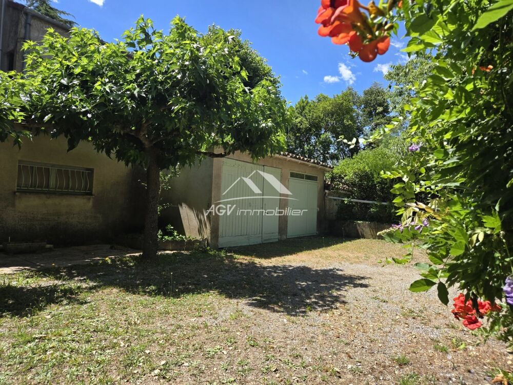 Vente Maison Proche commodités, Maison 5 chambres, ateliers, garage, cave Saint-privat-des-vieux
