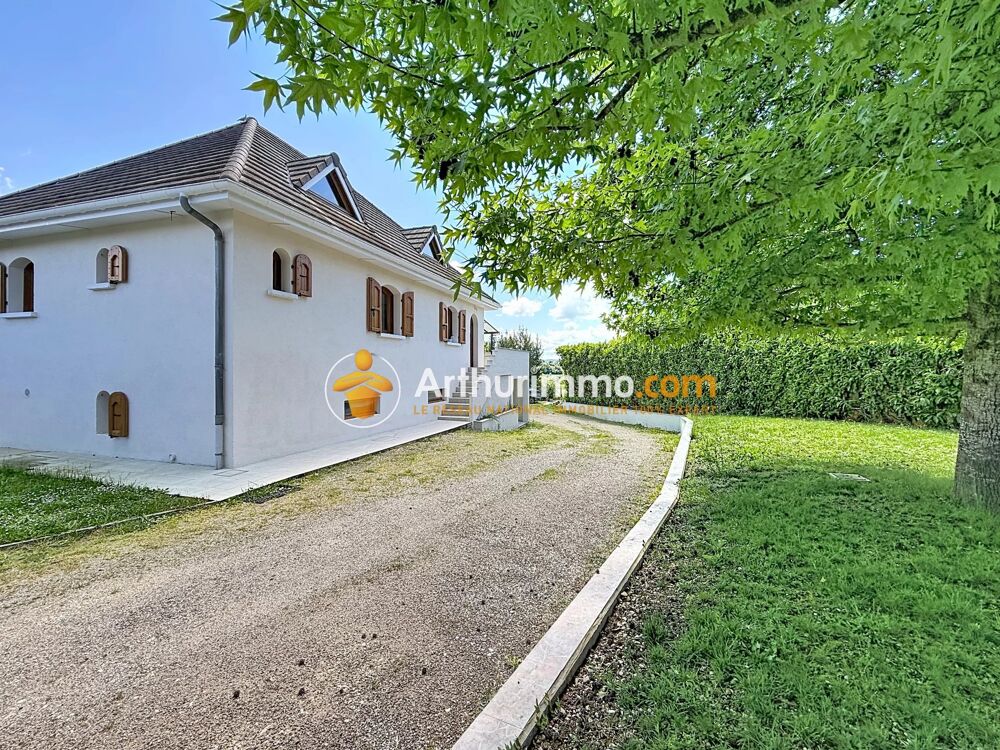 Vente Maison Maison familiale avec piscine à Saint-Savin Bourgoin-jallieu