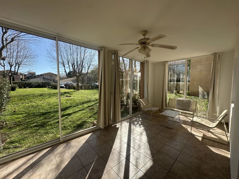 Appartement T3 bis en rez-de-jardin d'une résidence avec piscine