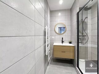  Appartement à louer 2 pièces 63 m²