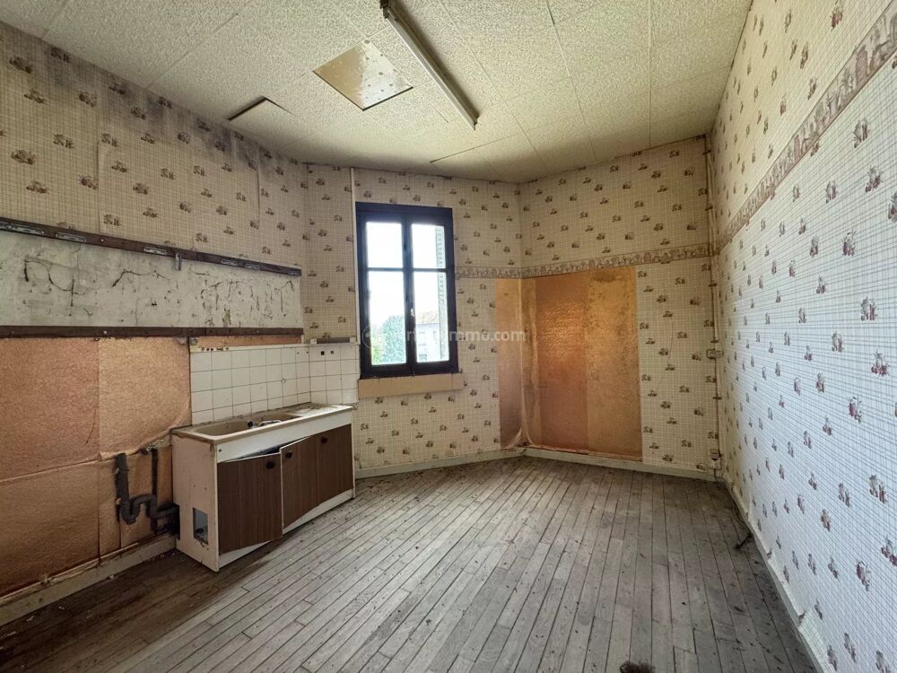 Vente Maison Ancien Café de la Gare – Liffol-le-Grand – Idéal investisseur Liffol-le-grand