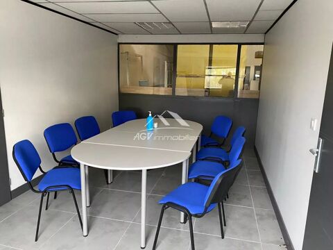   Axe Alès - Nîmes local 878 m² avec belles hauteurs sous plafond 