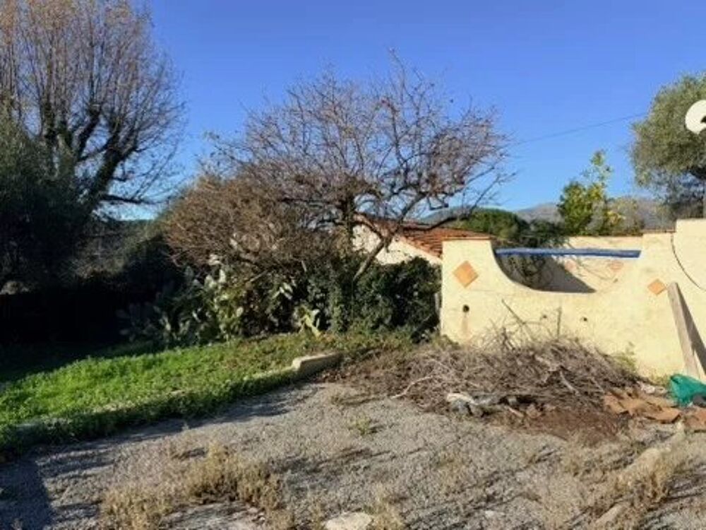 Vente Terrain Terrain constructible de 1630 m2 avec batisse a rénover ou à dem Vence