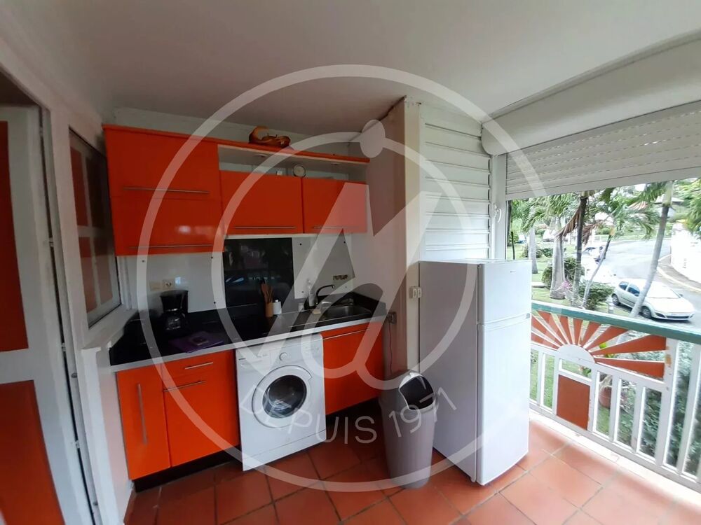 STUDIO MEUBLE - RESIDENCE AVEC PISCINE ET ACCES MER - SAINT FRAN