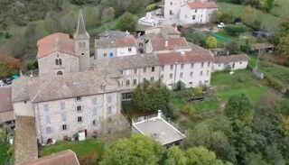  Maison � vendre 15 + pi�ces 1490 m�