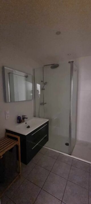  Appartement à louer 3 pièces 65 m²