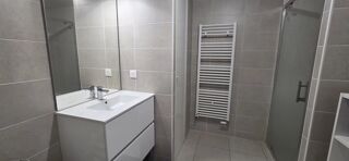  Appartement à louer 2 pièces 42 m²