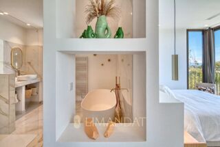  Maison à louer 8 pièces 232 m²