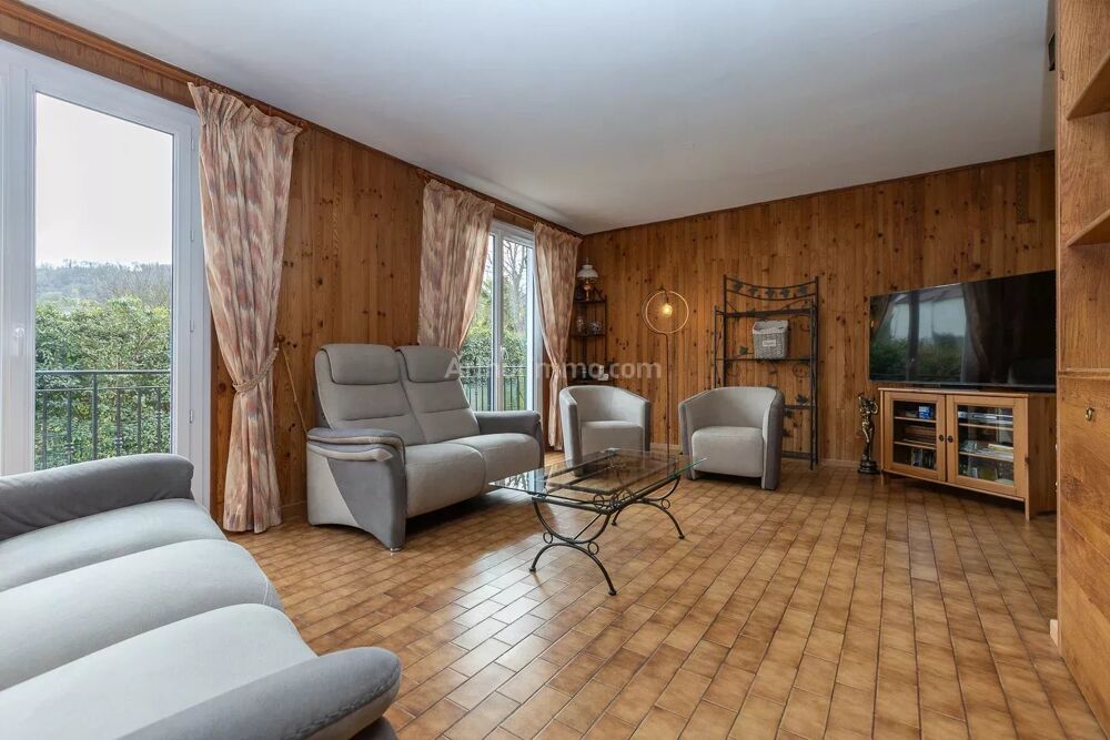 Maison sur sous sol complet - Vignieu