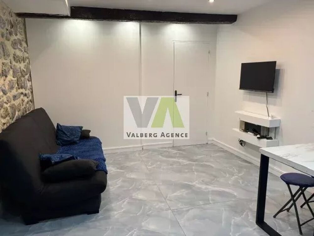 STUDIO DANS LE VILLAGE DE GUILLAUMES