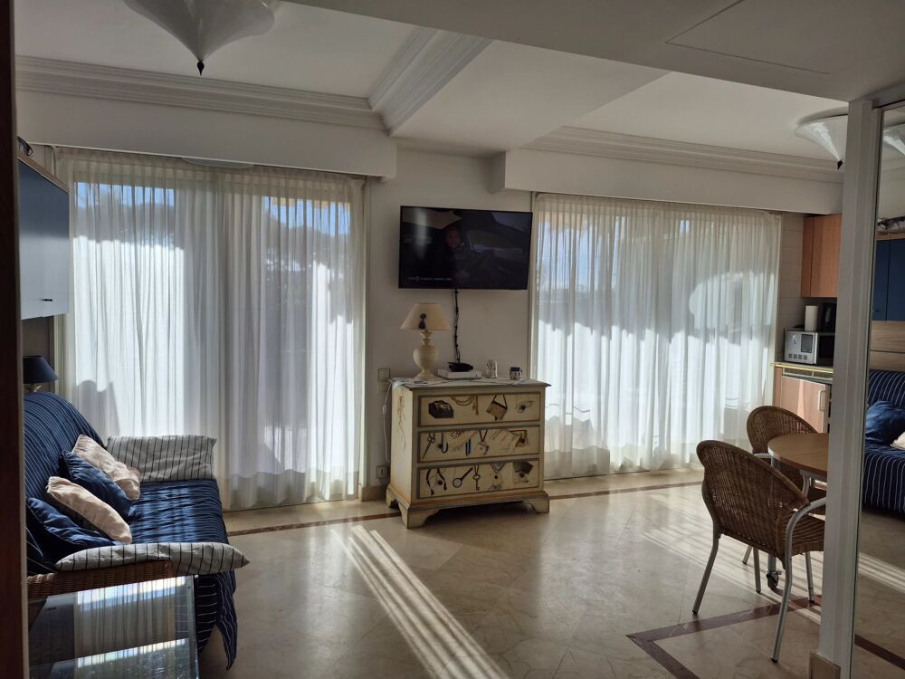 Location Appartement Studio de 28m² dans une résidence de standing avec prestations d Golfe-juan