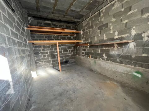  Parking / Garage  louer 1 pice 16 m