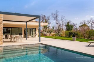  Villa � vendre 6 pi�ces 240 m�