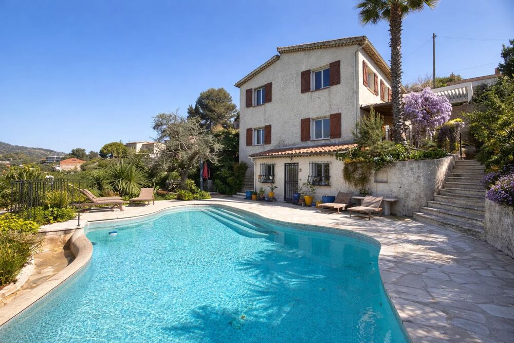 Maison 7 pièces 216 m² · à Nice · 216 m² · 995 000 €