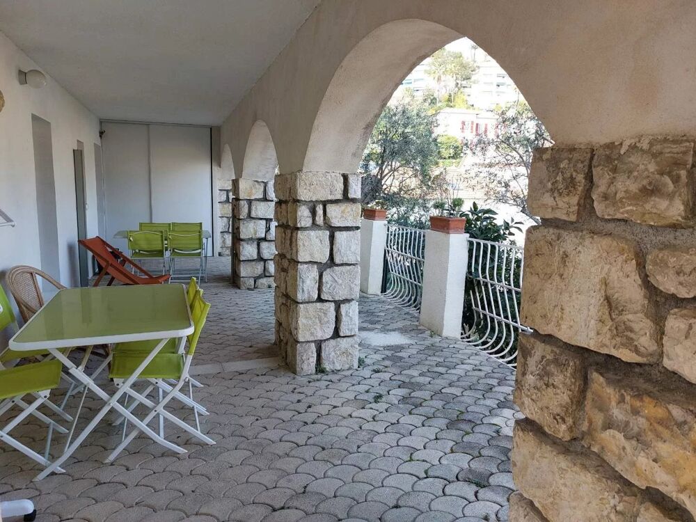Location Appartement Studio de 20m² avec vue mer, jardin et parking Nice