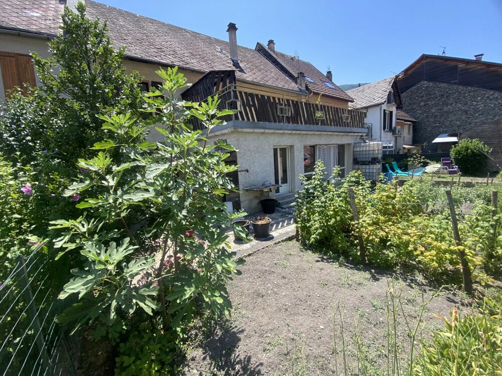 Vente Maison Maison T7 mitoyenne de 185 m² au cœur du village de Séchilienne Séchilienne