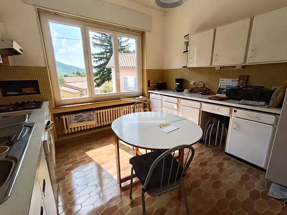 Maison Individuelle avec Jardin, Piscine et Garage