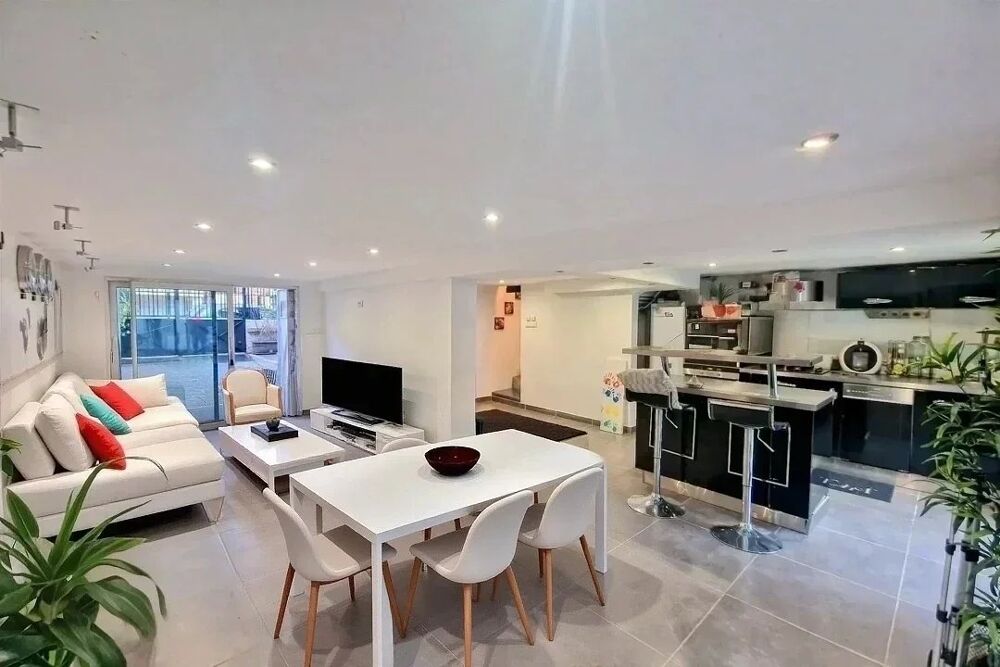 MAISON FAMILIALE AVEC STUDIO INDÉPENDANT ET JARDIN  IMPASSE CAL